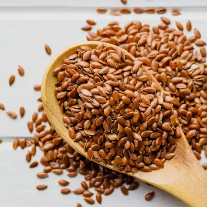 بذور الكتان: فوائد صحية مذهلة للجسم والبشرة