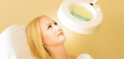 طرق فعالة لتفتيح البشرة وتحسين مظهرها