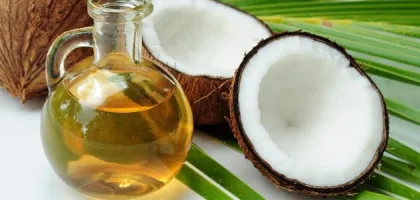 هل تبحثين عن حل فعال لتغذية شعرك؟ إليك وصفات حمامات الزيت المنزلية!