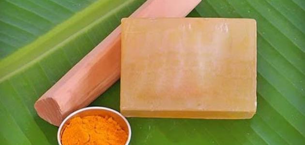 صابونة الكركم للوجه: فوائد مذهلة لبشرة متألقة