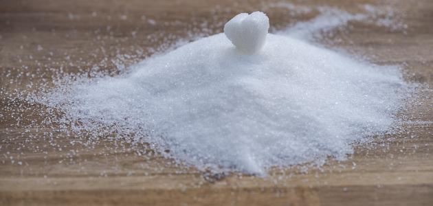 اكتشفي فوائد السكر للوجه: تقشير وتنعيم لبشرة متألقة