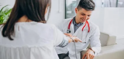 كيف تعرفين أن ضغطك مرتفع أثناء الحمل: علامات وأعراض وطرق التشخيص