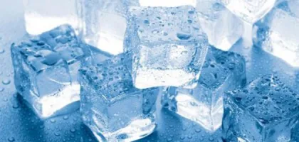 أضرار أكل الثلج وأسباب الرغبة الشديدة في تناوله