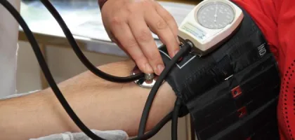 ضغط الدم الطبيعي لدى كبار السن: أهمية الفهم والرعاية