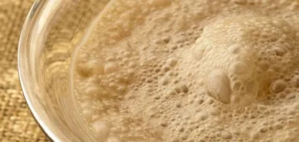 فوائد شرب الخميرة على معدة فارغة