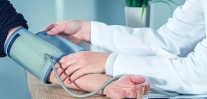 أفضل وقت لقياس ضغط الدم: دليلك الشامل لفهم القياسات