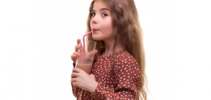 اختيار الشراب المثالي لتسمين الأطفال بطريقة صحية