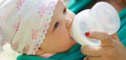 استراتيجيات فعّالة لتحفيز طفلك على تناول الحليب