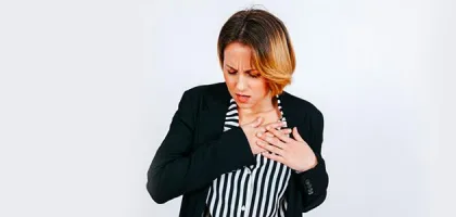 ألم القلب: الأسباب والأعراض وطرق العلاج