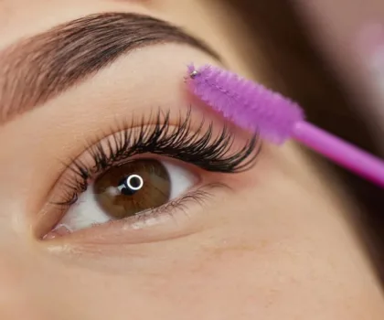 تطويل الرموش بطرق طبيعية