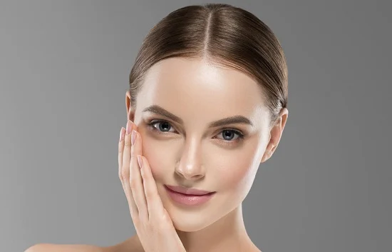 كيف تجعل وجهك أصغر من عمرك بـ10 سنوات؟