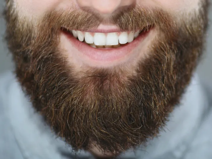 تكثيف اللحية بطرق طبيعية.. بين الطب والعناية اليومية