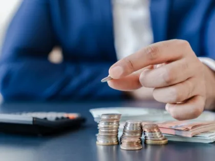 الفرق بين القرض الإسلامي والتجاري.. وأيهما أفضل؟