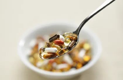 المكملات الغذائية الضرورية بعد سن الأربعين للرجال والنساء