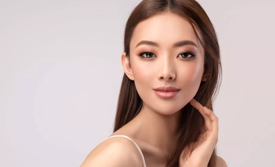 روتين العناية الكوري لتحقيق بشرة زجاجية خالية من العيوب