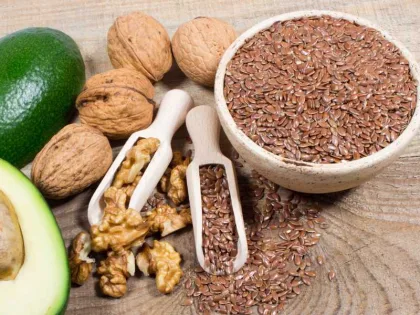 أغذية طبيعية غنية بـأوميغا 3 تغنيك عن المكملات