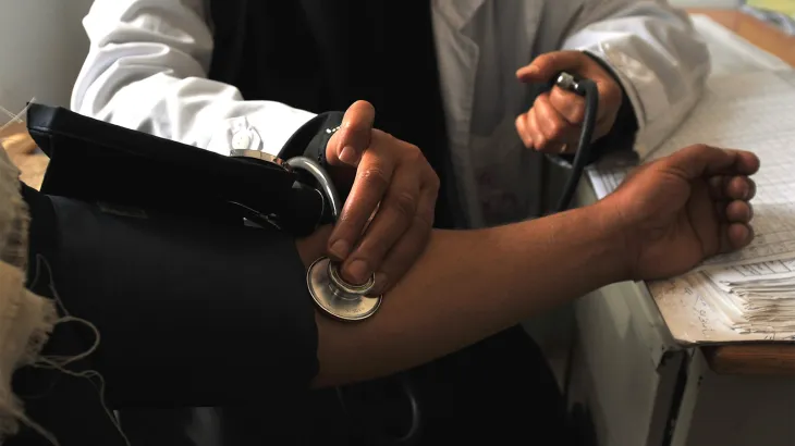 النمط الجيني.. استراتيجيات متقدمة للسيطرة على ضغط الدم العنيد بدون أدوية