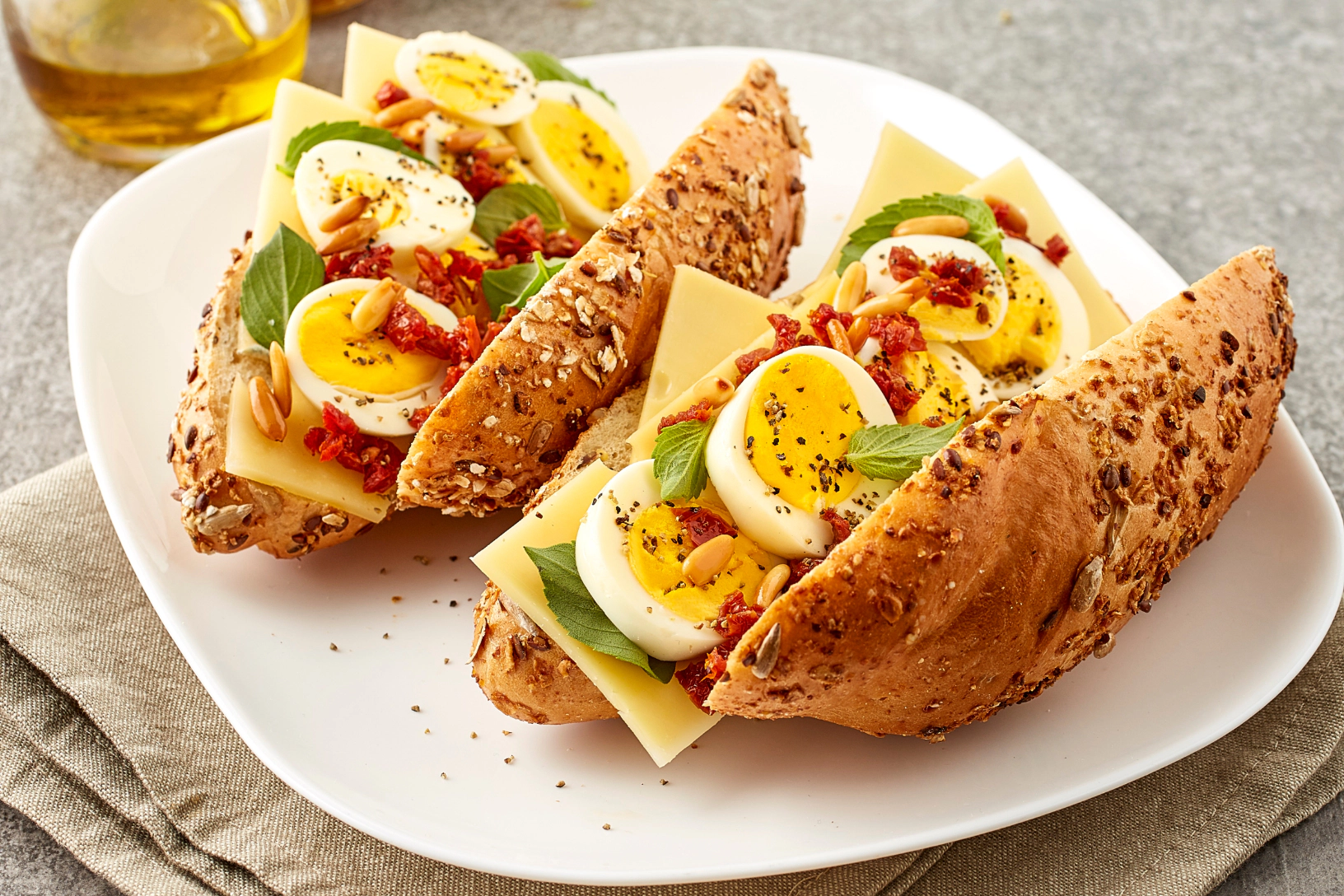 البيض والأجبان والخبز.. ما هي الأغذية الآمنة لمريض الضغط؟