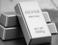 الاستثمار في الفضة 2026: هل هي فرصة العمر؟
